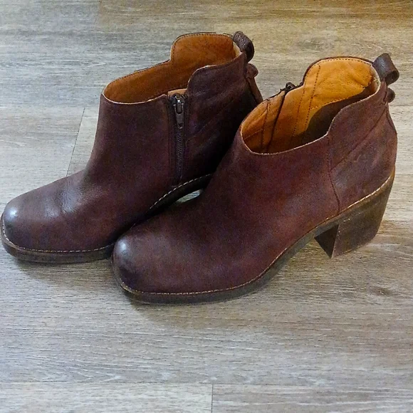 Women's crown vintage leather Ankle boots size 8.5 - Picture 3 of 7